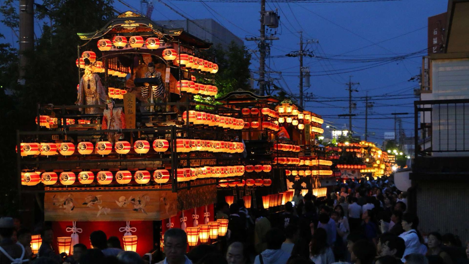 岐阜大垣祭典的夜晚光景（岐阜県）