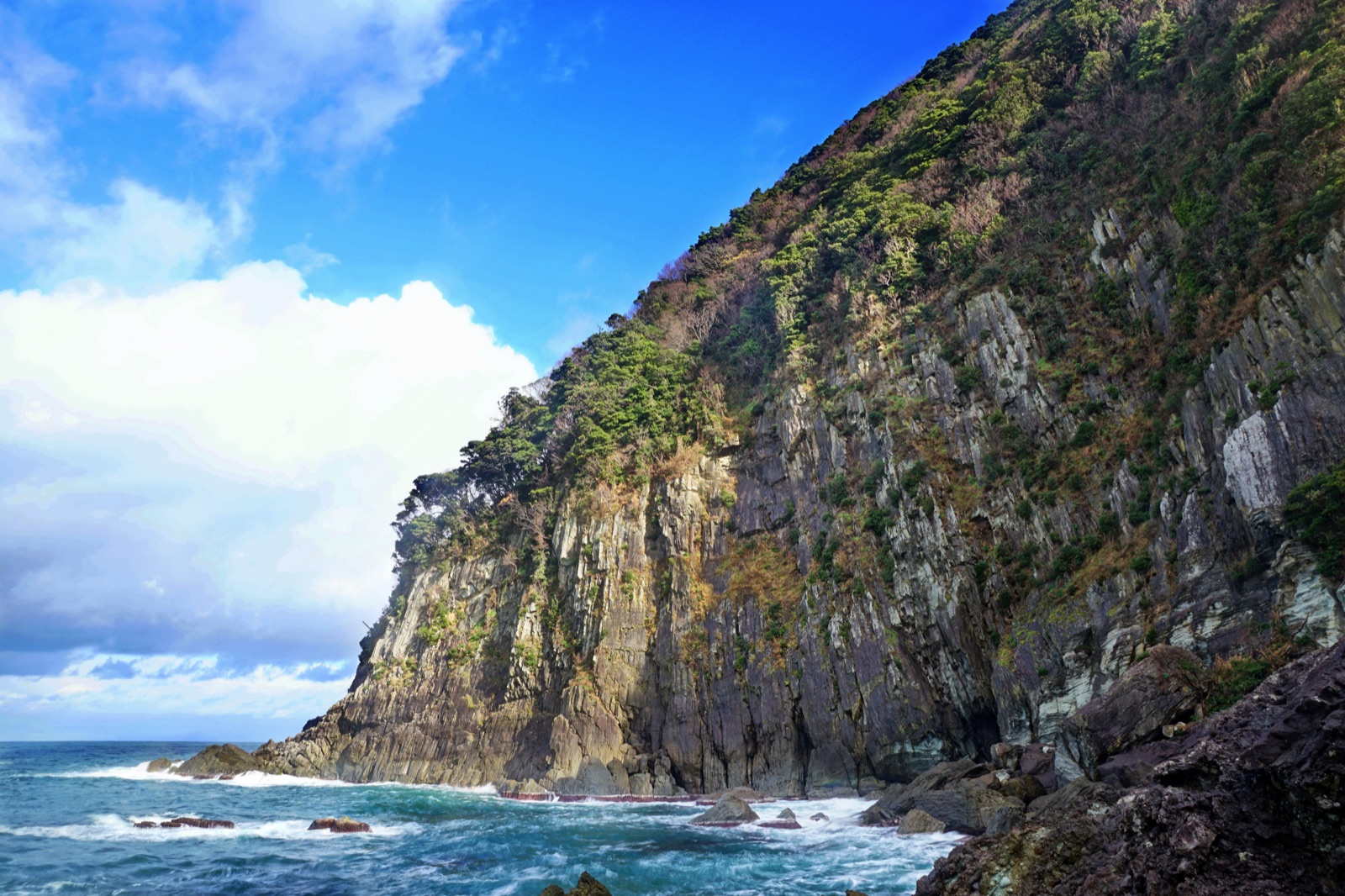 兵庫猫崎半島 斷崖如要塞的西側風景（兵庫県）