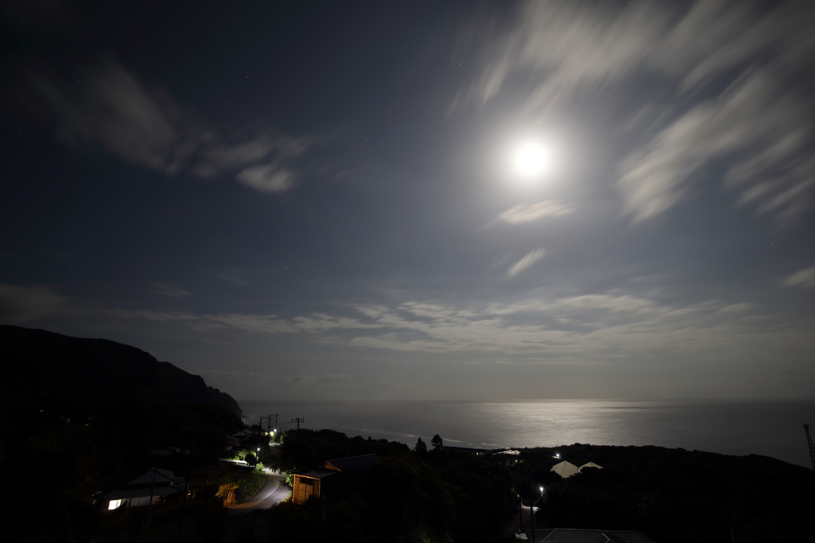 八丈島的夜 滿月獨占天幕（東京都）