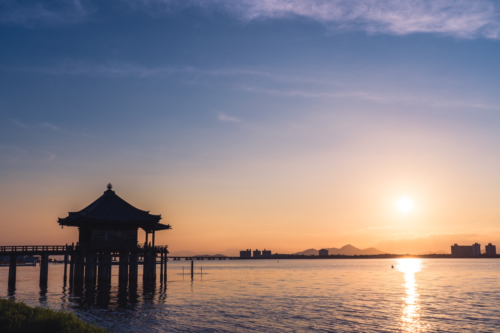 滋賀縣浮御堂的靜謐倒影（滋賀県）