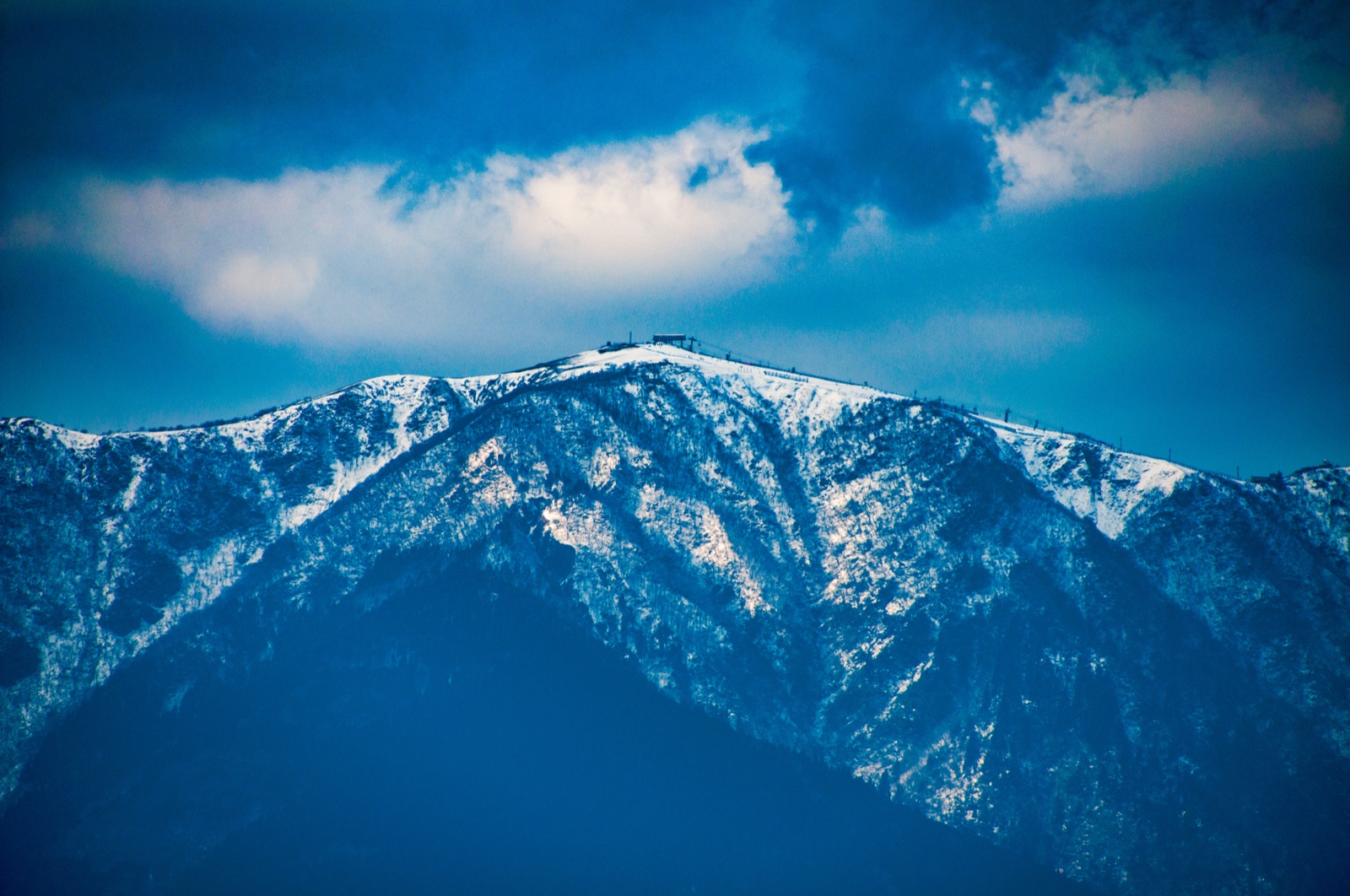 琵琶湖上的山　蓬萊山的兩種距離（滋賀県）