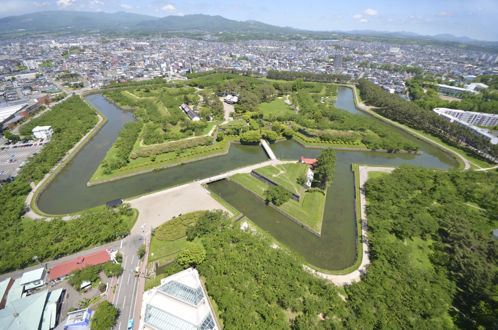 北海道夏日五稜郭 從塔頂俯瞰幾何之美（北海道）
