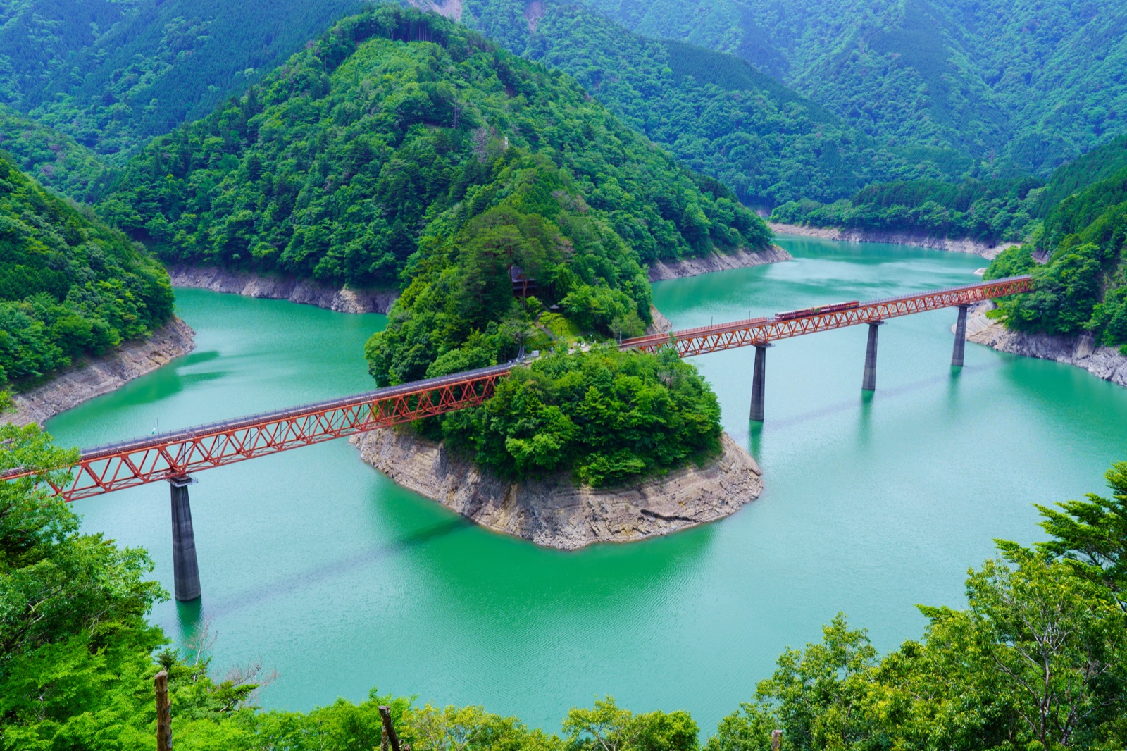 靜岡縣奧大井湖上站：湖畔鐵路的秘境車站（静岡県）