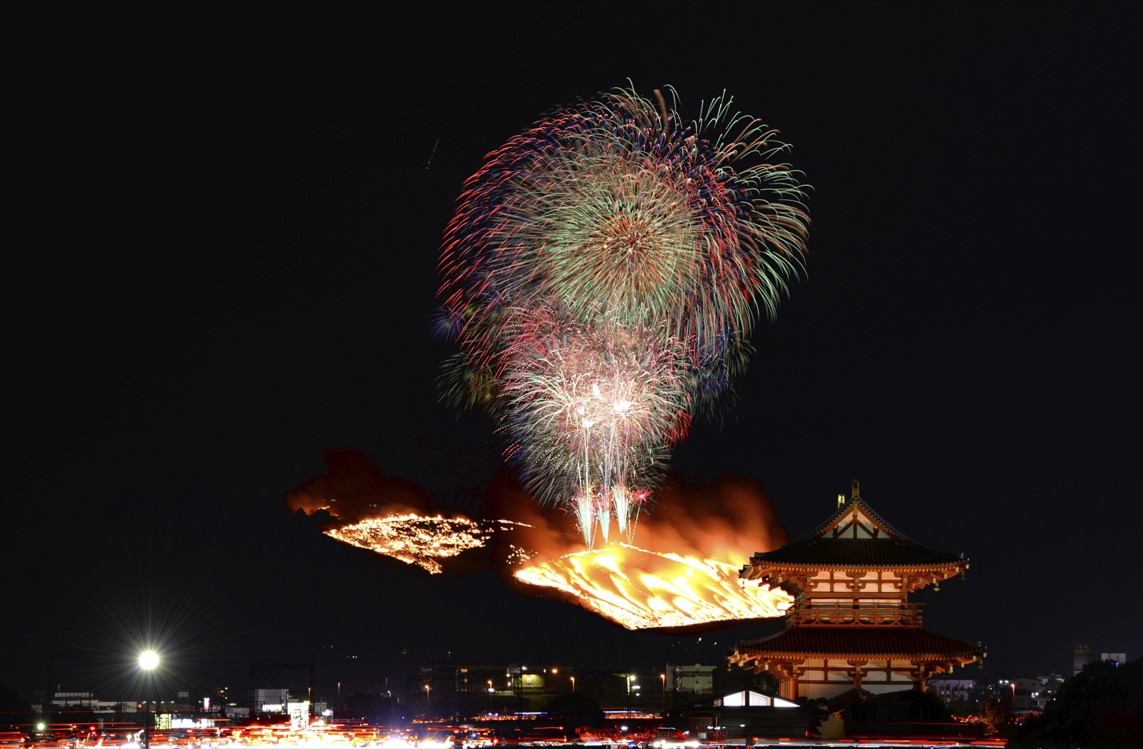 奈良若草山山火祭典壯闊景致（奈良県）