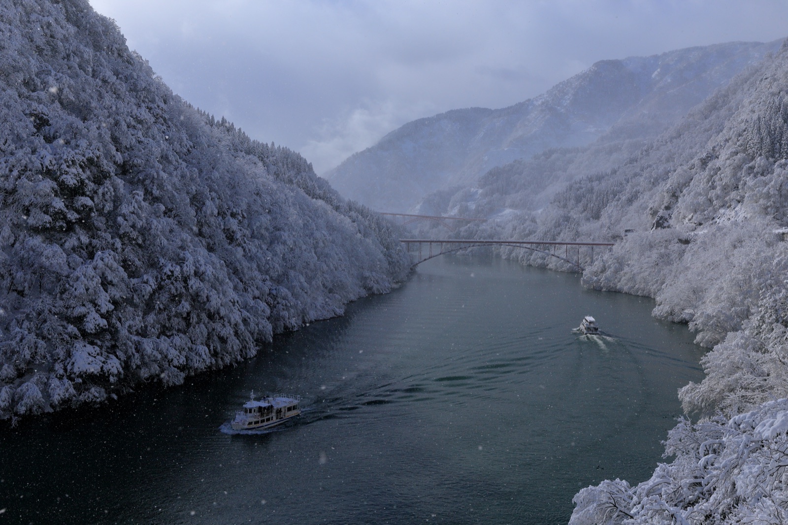 莊川峽谷的遊覧船 富山白銀秘境（富山県）