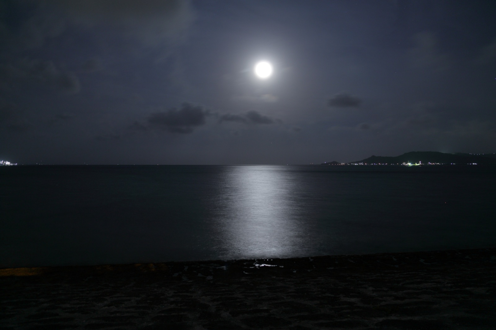 沖繩南城市的十六夜月色（沖縄県）