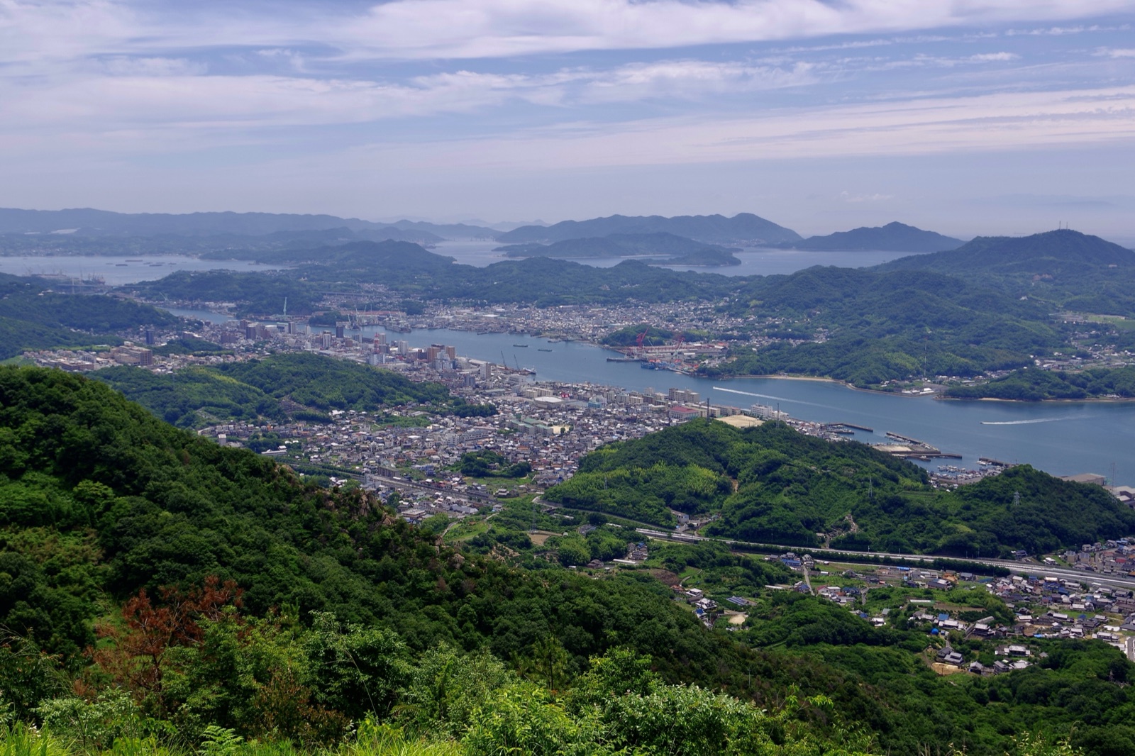 瀨戶內海國立公園 鳴瀧山展望台的遠近風景（広島県）
