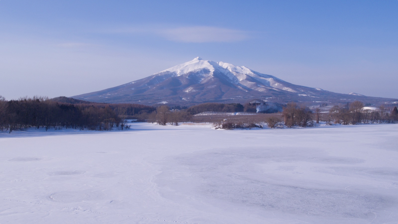 青森縣岩木山的靜謐風景（青森県）