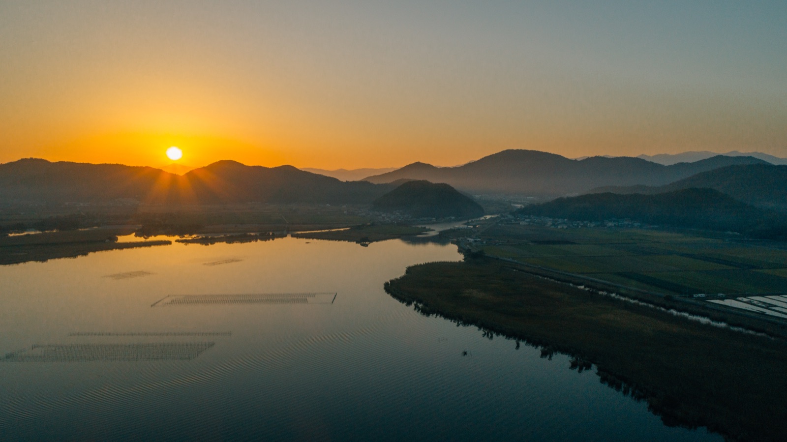 夕陽西下 滋賀西之湖的無人機視角（滋賀県）