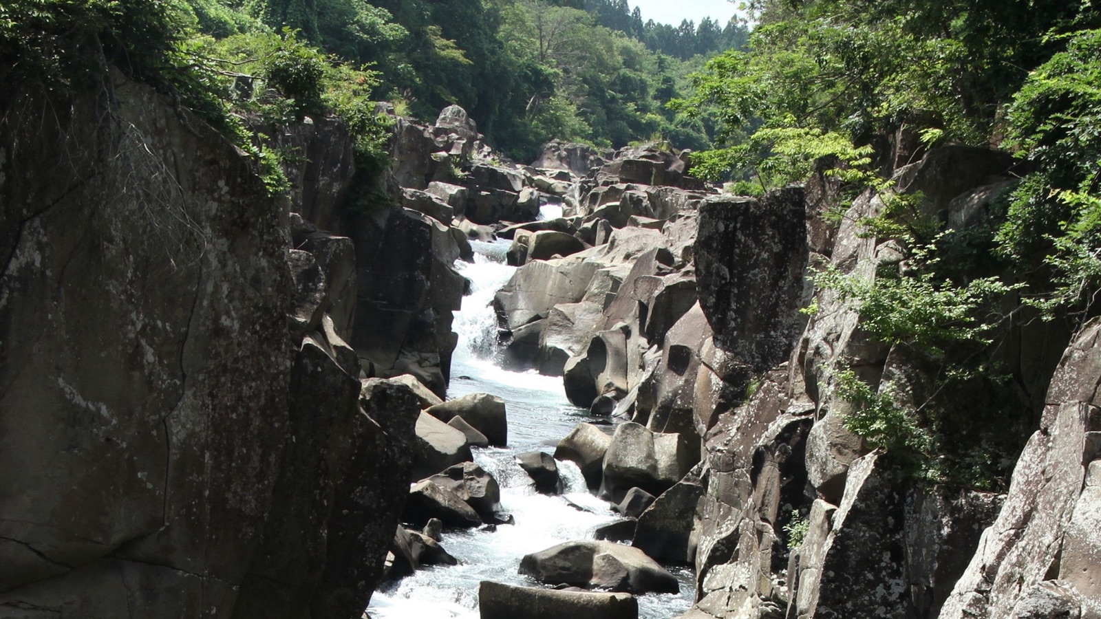 岩手縣一關市 嚴美溪谷裡的團子散步（岩手県）