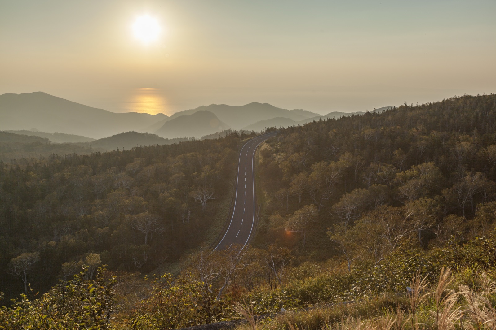 清晨知床峠——北海道的寧靜山巒風景（北海道）