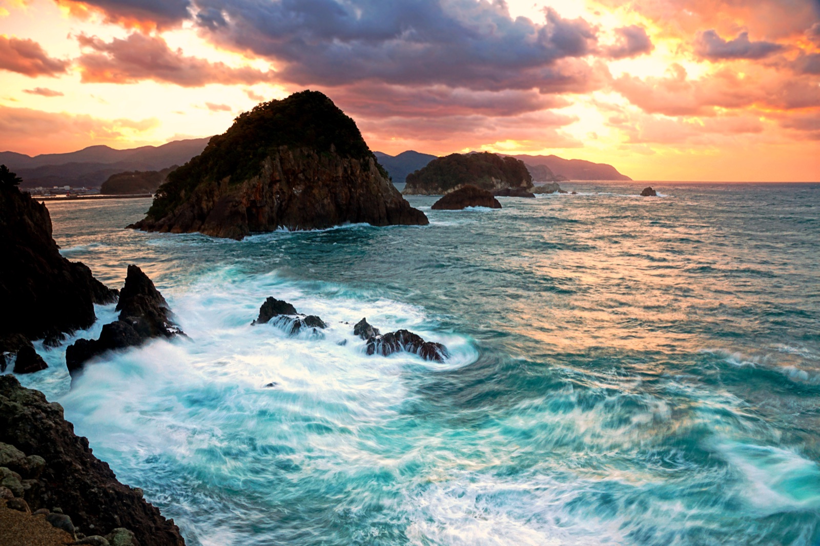 兵庫大引鼻的夕陽——水平線盡頭的地球弧線（兵庫県）
