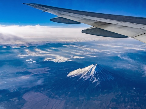 俯瞰聖山 山梨縣富士山的天空視角（山梨縣）