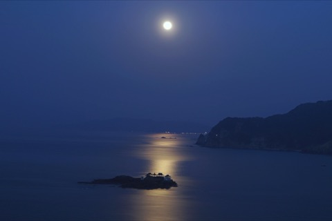 兵庫 御待岬 彎曲的月光之路（海岸）