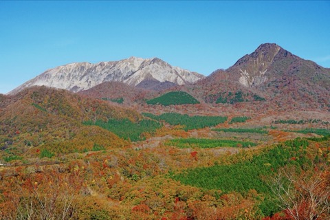 岡山鬼女台的秋色層疊——眺望鳥取方向的展望（岡山縣）