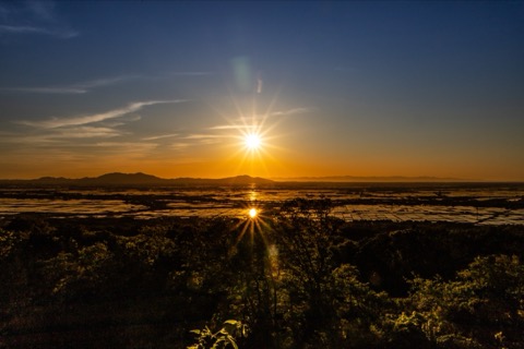 水鏡映夕陽——新潟越後平野的季節之景（新潟縣）