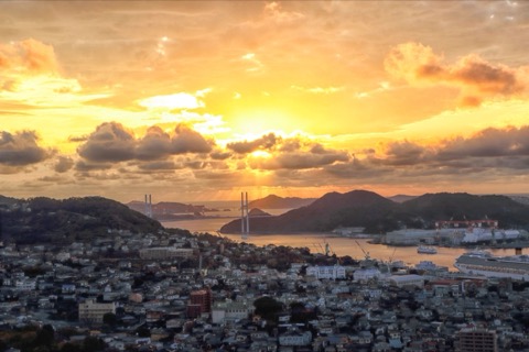異國情調長崎港 夕陽西下的港灣風景（長崎縣）