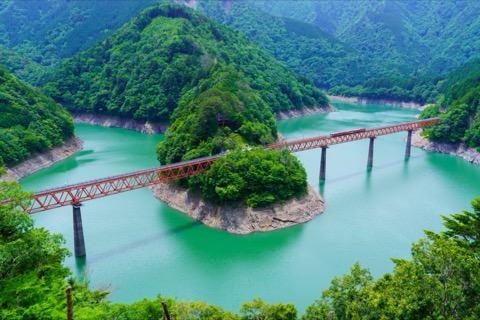 靜岡縣奧大井湖上站：湖畔鐵路的秘境車站（靜岡縣）