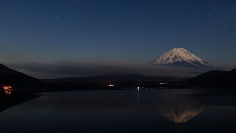 本栖湖の未明