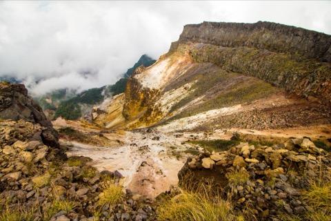 硫黃嶽的寧靜山稜（長野縣）