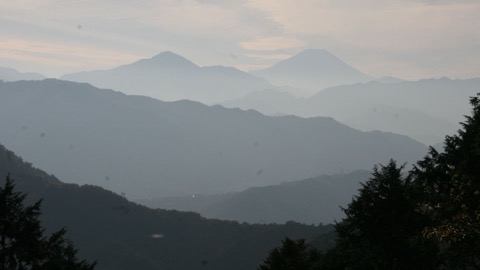 高尾山頂眺望富士山（靜岡縣）