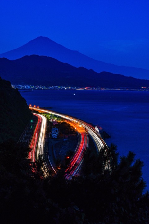 靜岡薩埵峠的光——富士山與夕暮（靜岡縣）