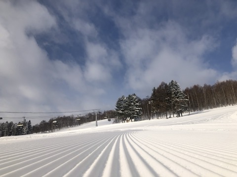 北海道盧士都滑雪場 清晨第一道雪光（北海道）