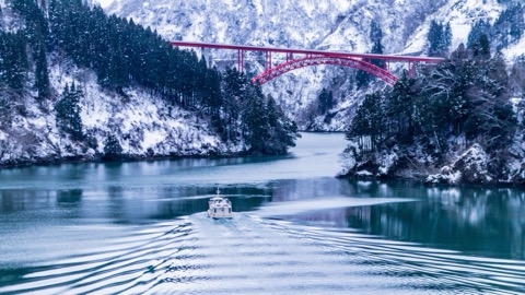 冬の庄川峡