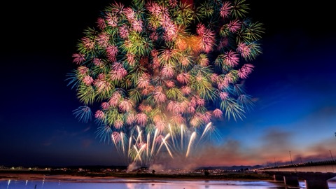 夏夜絢爛　新潟長岡花火大會的煙火盛景（新潟縣）