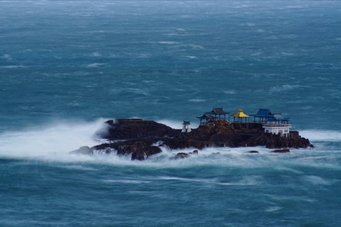 兵庫冬日和山海岸 浮於日本海的龍宮城（兵庫縣）