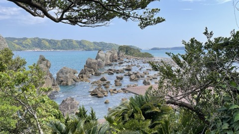 和歌山縣橋杭岩：矗立海濱的自然奇景（和歌山縣）