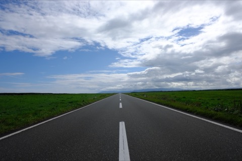 北海道猿払村 村道上的寂靜光線（Charlie_or_Y-N 攝）