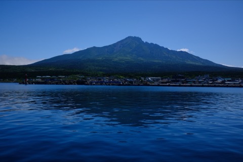 北海道利尻島 夏日藍色時光在靴形港灣（Charlie_or_Y-N 攝）