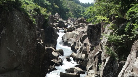 岩手縣一關市 嚴美溪谷裡的團子散步（岩手縣）