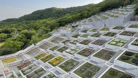 淡路夢舞台百段苑的階梯風景（Yuto 攝）