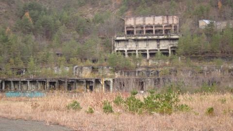 秋田尾去澤 礦山遺跡的晨光（秋田縣）