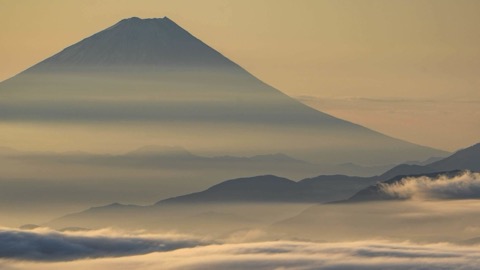長野晨霧富士 高原清晨的幻想風景（長野縣）
