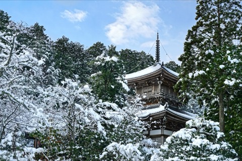 雪晴れの如意寺