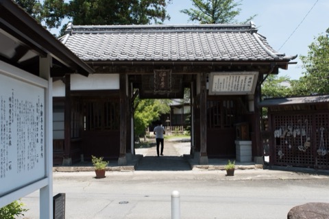 埼玉十輪寺 光影靜寂中的尋常風景