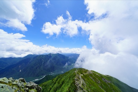 西穗高嶽獨標眺望岐阜群峰（岐阜縣）