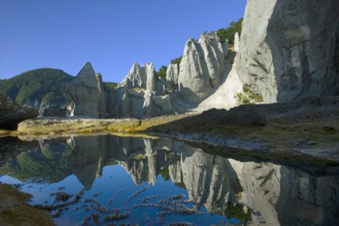 青森 佛之浦 奇岩連綿的極樂淨土（青森縣）