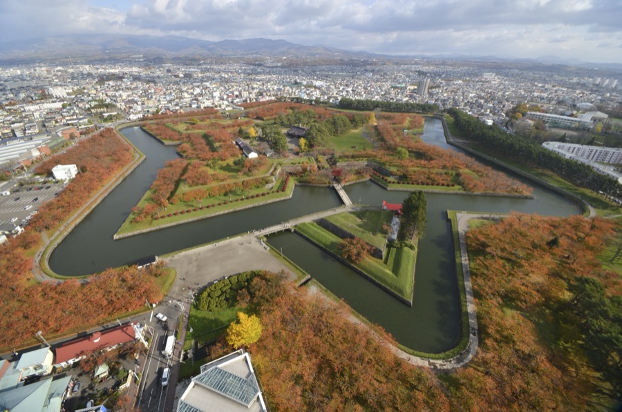 秋の五稜郭（北海道）