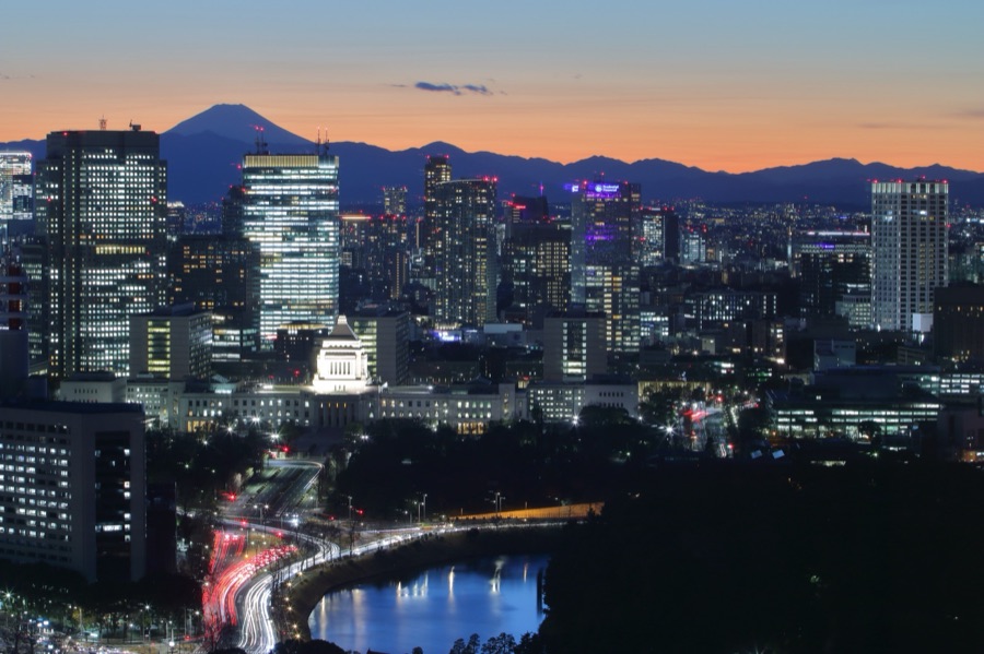 東京の夜景と富士山（東京都）