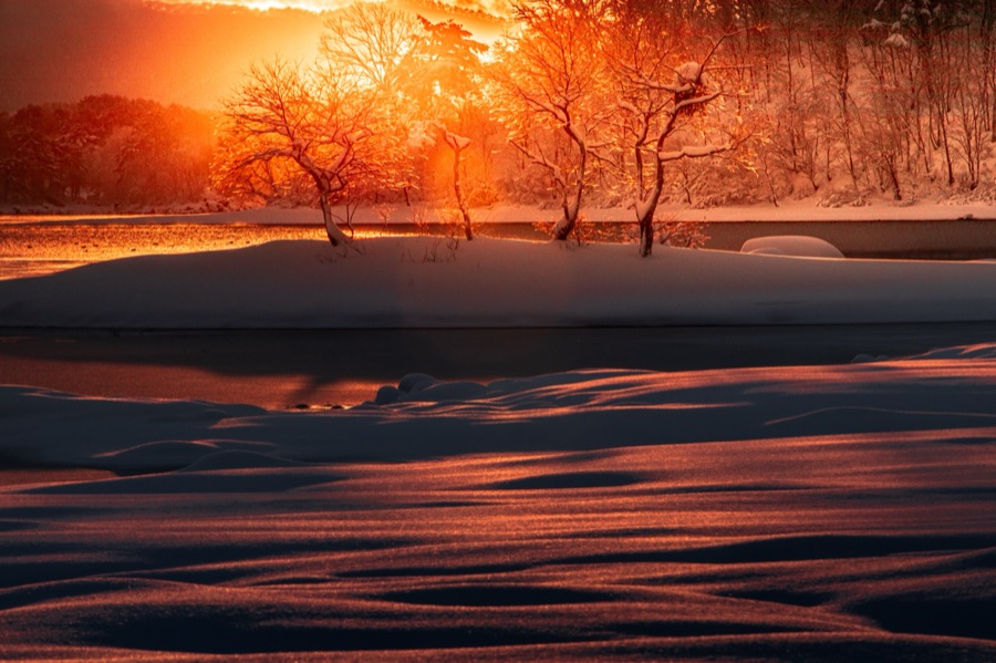 福島県 朝日を浴びる雪紋(桧原湖・北塩原村)（福島県）