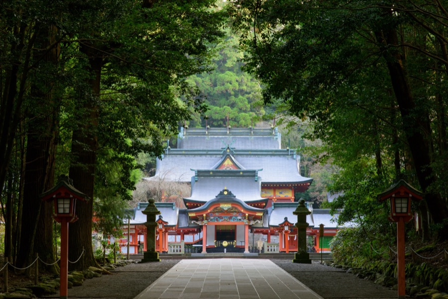 初冬の霧島神宮（鹿児島県）